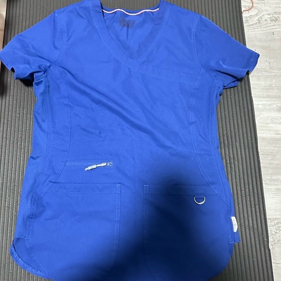 4 blue scrub tops - Picture 2 of 4